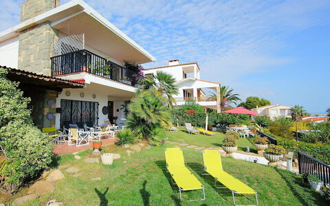 Torre Yato: Property, House, Building, Real Estate, Residential Area, Home, Architecture, Estate, Resort, Villa