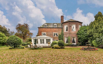 Walcot Hall