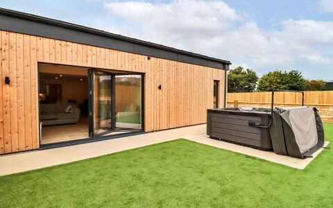 Little Rissington - Barn Three: Deck, Shade, Hardwood, Outdoor Furniture, Balcony, Plank, Eco Hotel, Swimming Pool, Wood Flooring, Resort
