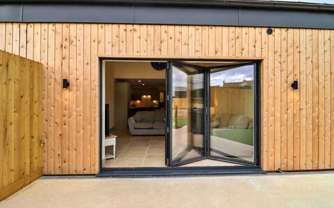 Little Rissington - Barn Three: Deck, Shade, Hardwood, Outdoor Furniture, Balcony, Plank, Eco Hotel, Swimming Pool, Wood Flooring, Resort
