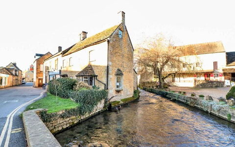Little Rissington - Barn Three: Deck, Shade, Hardwood, Outdoor Furniture, Balcony, Plank, Eco Hotel, Swimming Pool, Wood Flooring, Resort