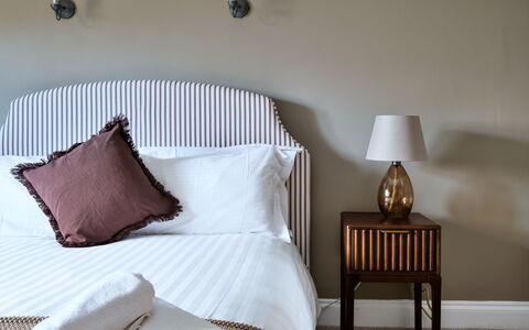 The Park: Bed, Interior Design, Bedroom, Furniture, Bedding, Linens, Bed Sheet, Textile, Lighting, Throw Pillow
