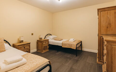 Netley Hall - Rosemary: Deck, Shade, Hardwood, Outdoor Furniture, Balcony, Plank, Eco Hotel, Swimming Pool, Wood Flooring, Resort