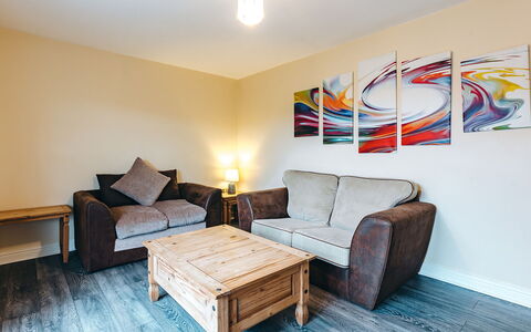 Netley Hall - Rosemary: Deck, Shade, Hardwood, Outdoor Furniture, Balcony, Plank, Eco Hotel, Swimming Pool, Wood Flooring, Resort
