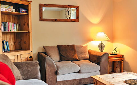 Netley Hall - Angelica: Deck, Shade, Hardwood, Outdoor Furniture, Balcony, Plank, Eco Hotel, Swimming Pool, Wood Flooring, Resort