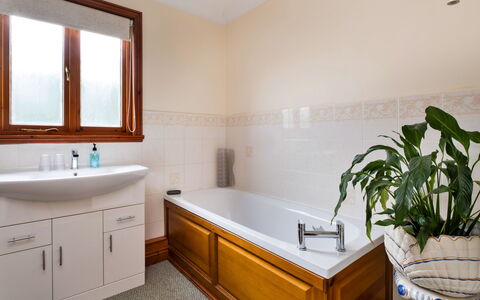 The Grove Annexe: Flooring, Interior Design, Plumbing Fixture, Floor, Bathroom, Tap, Plumbing, Bathtub, Sink, Lighting