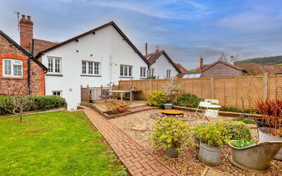 3 Elm Cottage