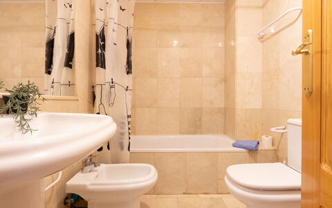 Salou 215: Bathroom, Plumbing Fixture, Flooring, Toilet Seat, Floor, Interior Design, Toilet, Bathtub, Plumbing, Tap