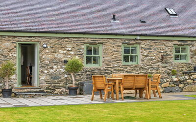 Moelis Barn