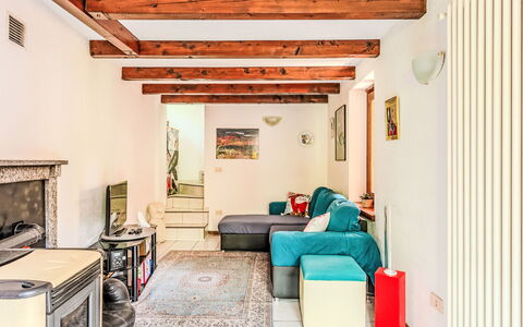 Milù: Daytime, Building, Window, Facade, Apartment, Urban Design, Condominium, Mixed-Use