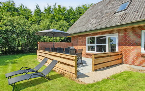 Drine - 19Km from the Sea: Wood, Roof, Home, House, Architecture, Siding, Land Lot, Cottage, Shed, Garden Buildings