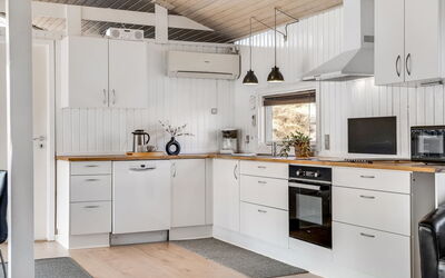 Greta - 2.5Km from the Sea