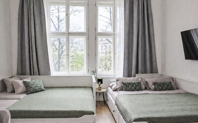Accommodation:&nbsp;Čelakovsky 104.7