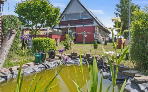 Lacey - 4Km from the Sea: Estate, Shade, Driveway, Farmhouse