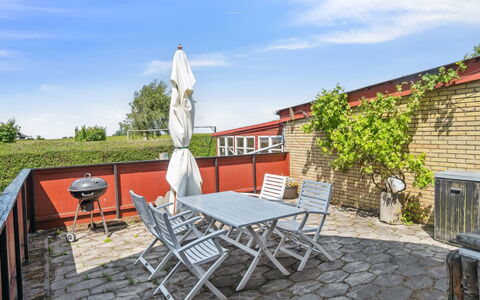 Lacey - 4Km from the Sea: Estate, Shade, Driveway, Farmhouse
