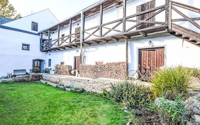 Accommodation:&nbsp;Spacious in Farmhouse 101.3