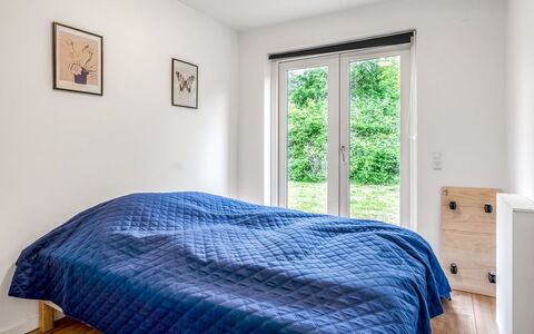 Albina - 650M from the Sea: Bedroom, Wood, Bed, Linens, Interior Design, Furniture, Bed Sheet, Bedding, Floor, Home