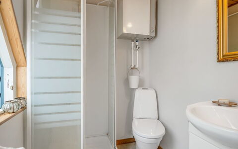 Annalia - 400M from the Sea: Flooring, Wall, Floor, Plumbing Fixture, Wood, Interior Design, Bathroom Sink, Ceiling, Room, Bathroom