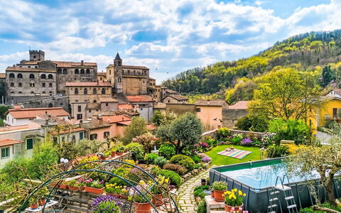Dimora Lucretili: Architecture, Shrub, House, Garden, Balcony, Flowerpot, Spring, Apartment, Hacienda