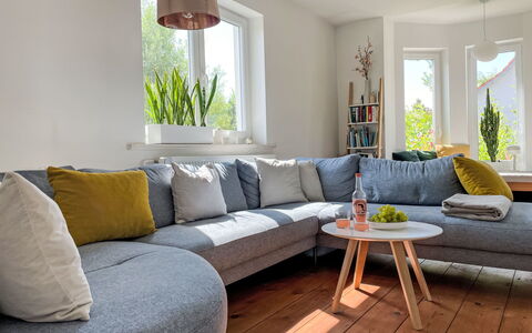 Meerhaus: Furniture, Flooring, Interior Design, Couch, Floor, Living Room, Wood Flooring, Comfort