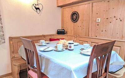 Accommodation:&nbsp;Trojer 718.1