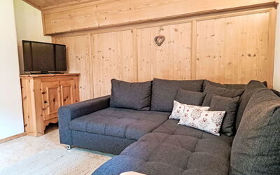 Accommodation:&nbsp;Trojer 718.1