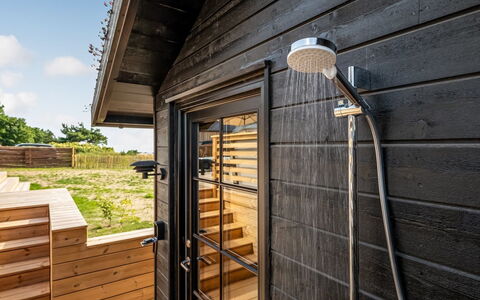 Adia - 650M from the Sea: Estate, Shade, Driveway, Farmhouse