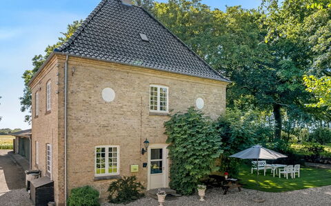 Iivo - 1.3Km from the Sea: House, Shrub, Roof, Home, Door, Cottage, Estate, Sash Window, Garden, Farmhouse
