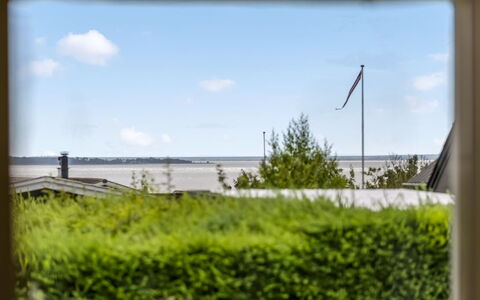 Nielsine - 250M from the Sea: Sea, Ocean, Sunlight, Coast, Shade, Daylighting