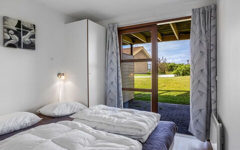 Rouwen - 120M from the Sea: Interior Design, Wood, Floor, Flooring, Ceiling, Bed, Bedroom, Furniture, Home, Room