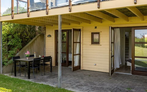 Rouwen - 120M from the Sea: Wood, Porch, Balcony, Wood Stain, Cottage, Hardwood, Shade, Deck, Yard, Outdoor Structure