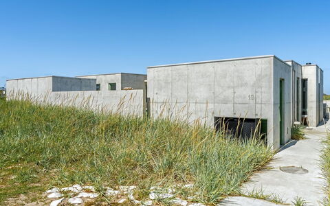 Rieke - 250M from the Sea