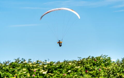 Leonard - 130M from the Sea: Blue, Sky, Daytime, Nature, Natural Environment