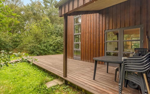 Suna - from the Sea: Grass, Wood, Rural Area, Shrub, Cottage, Roof, Plain, Land Lot, Home, Groundcover