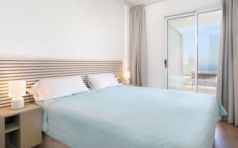 D'Mediterranea Private Pool & Sauna: Furniture, Interior Design, Wood, Floor, Flooring, Bed, Textile, Bedroom, Ceiling, Lighting