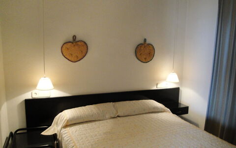 Horta del Mar: Bedroom, Bed, Room, Furniture, Property, Interior Design, Bed Frame, Wall, Bed Sheet, Lighting