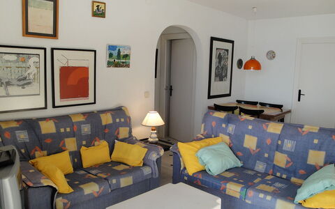 Horta del Mar: Room, Living Room, Property, Furniture, Couch, Interior Design, Yellow, Building, House, Table