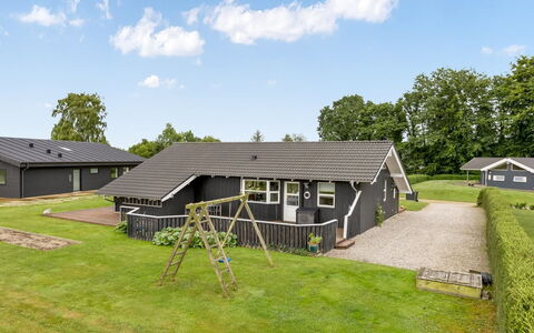 Winald - 150M from the Sea: Grass, Grassland, Land Lot, Cottage, Rural Area, Meadow, Garden Buildings, Garden, Shed