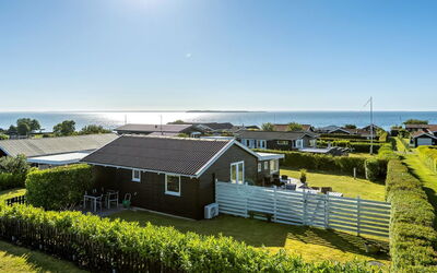Raymond - 175M from the Sea