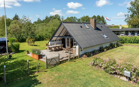 Frodde - 200M from the Sea: Home, Cottage, Porch, Hardwood, Siding, Deck, Shade, Plank, Estate, Garden Buildings