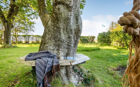 Meglena - 250M from the Sea: Grass, Grassland, Land Lot, Cottage, Rural Area, Meadow, Garden Buildings, Garden, Shed