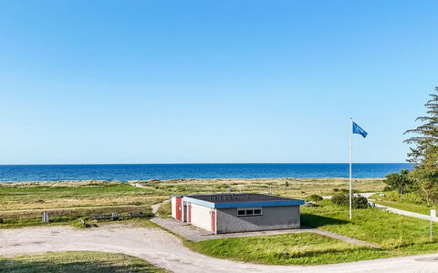 Meglena - 250M from the Sea: Grass, Grassland, Land Lot, Cottage, Rural Area, Meadow, Garden Buildings, Garden, Shed