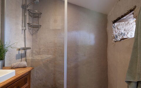 Villa Cappe: Wall, Flooring, Floor, Plumbing Fixture, Plumbing, Room, Ceiling, Tile, Shower Head, Bathroom