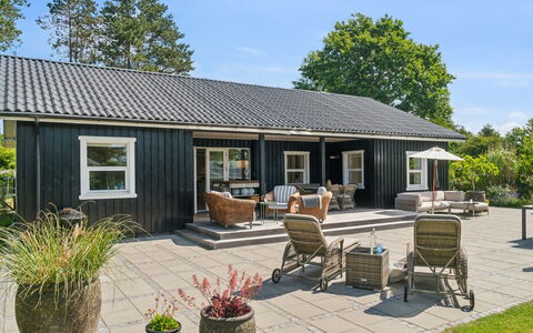 Botwith - 125M from the Sea: Home, Cottage, Porch, Siding, Farmhouse, Outdoor Structure