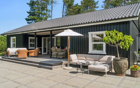 Botwith - 125M from the Sea: Home, Cottage, Porch, Siding, Farmhouse, Outdoor Structure