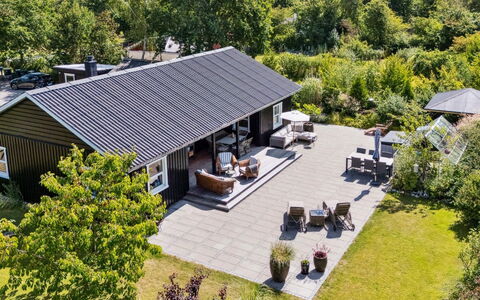 Botwith - 125M from the Sea: Home, Cottage, Porch, Siding, Farmhouse, Outdoor Structure