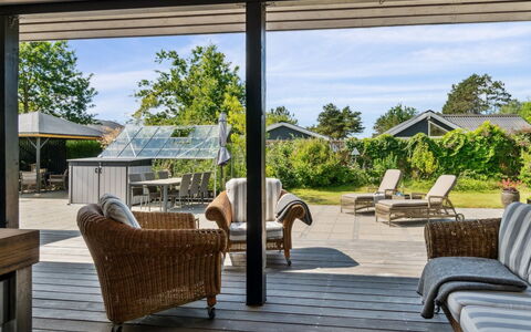 Botwith - 125M from the Sea: Home, Cottage, Porch, Siding, Farmhouse, Outdoor Structure