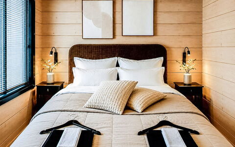 Villa Haave: Furniture, Bed, Bedroom, Interior Design, Wood, Floor, Flooring, Bed Sheet, Linens, Textile