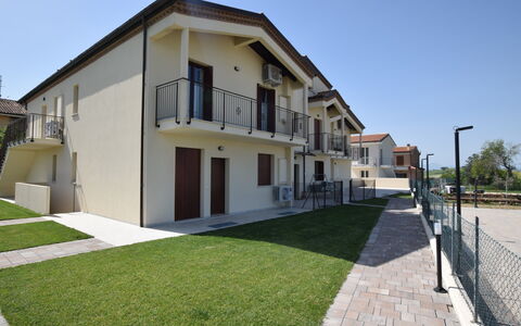 Casa In Collina: Facade, Residential Area, Home, House, Door, Balcony, Estate, Shade, Suburb, Porch