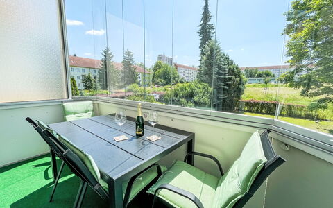 Stadtwohnung in Pirna: Furniture, Chair, Shade, Coffee Table, Outdoor Furniture, Balcony